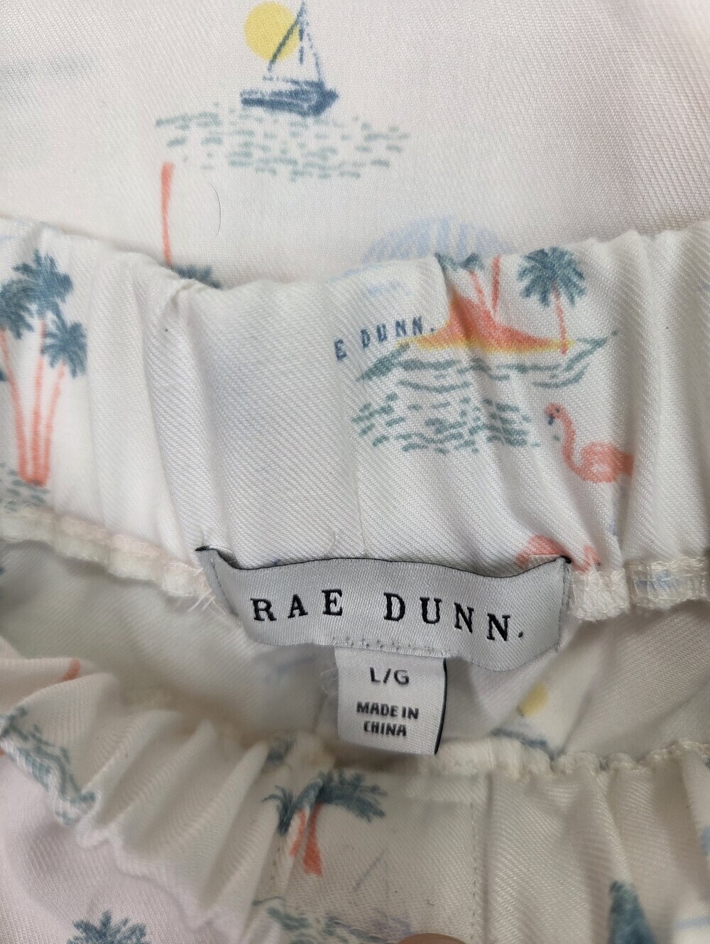 Rae Dunn Beach Print Pajama Set Large Cami Shorts Scalloped Trim Sleepwear - Picture 6 of 14